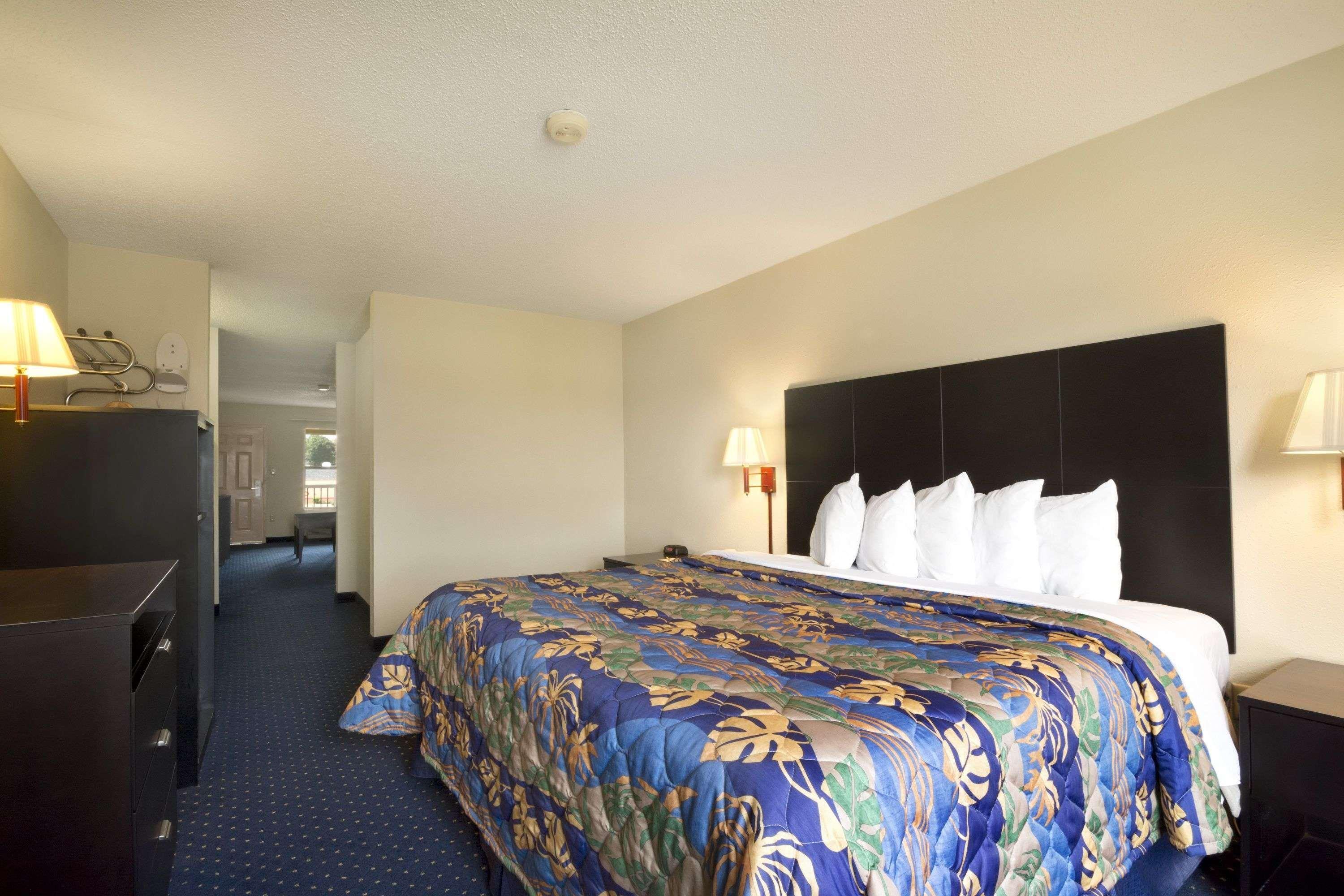 Days Inn By Wyndham Alma Buitenkant foto