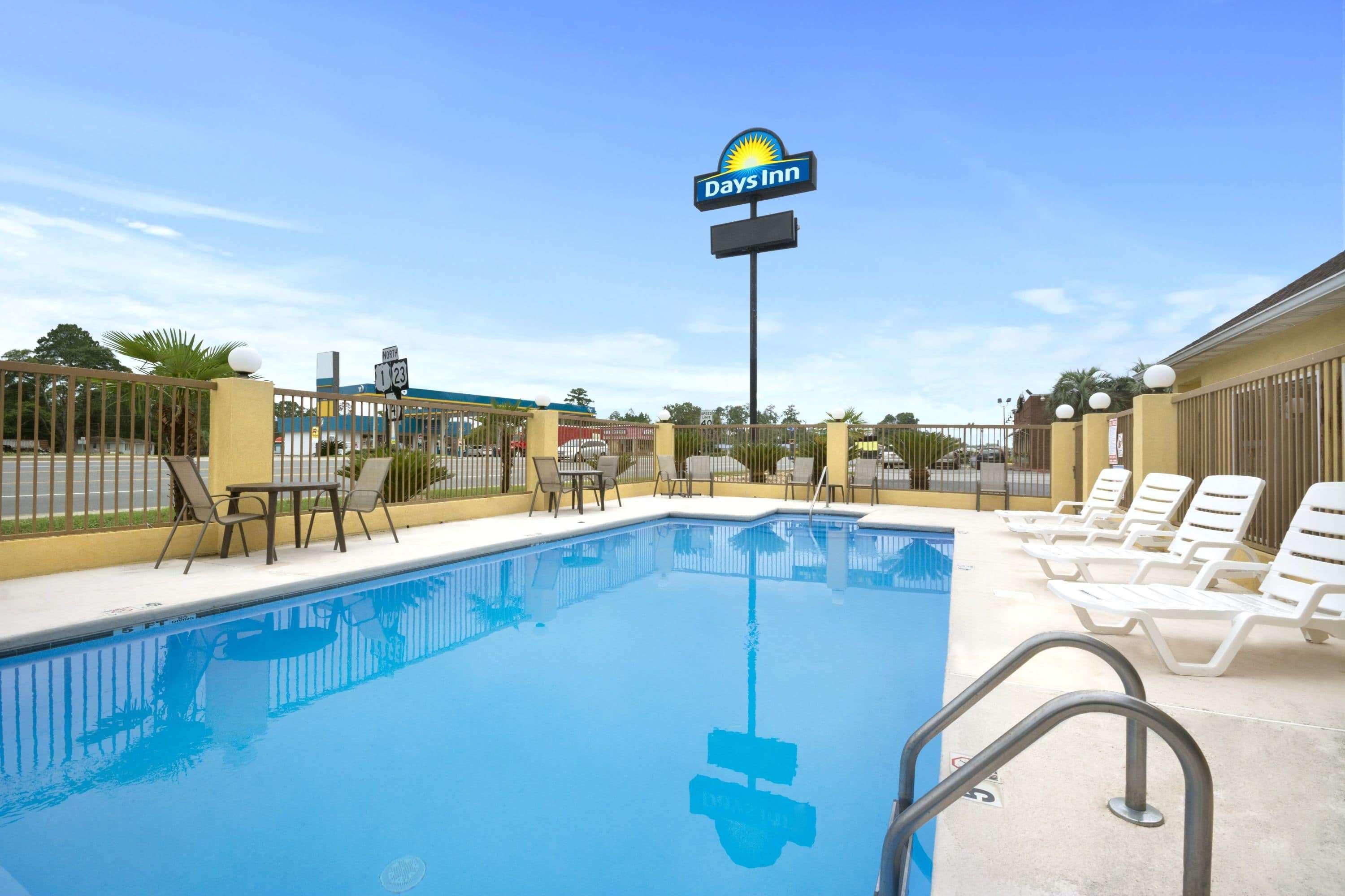 Days Inn By Wyndham Alma Buitenkant foto