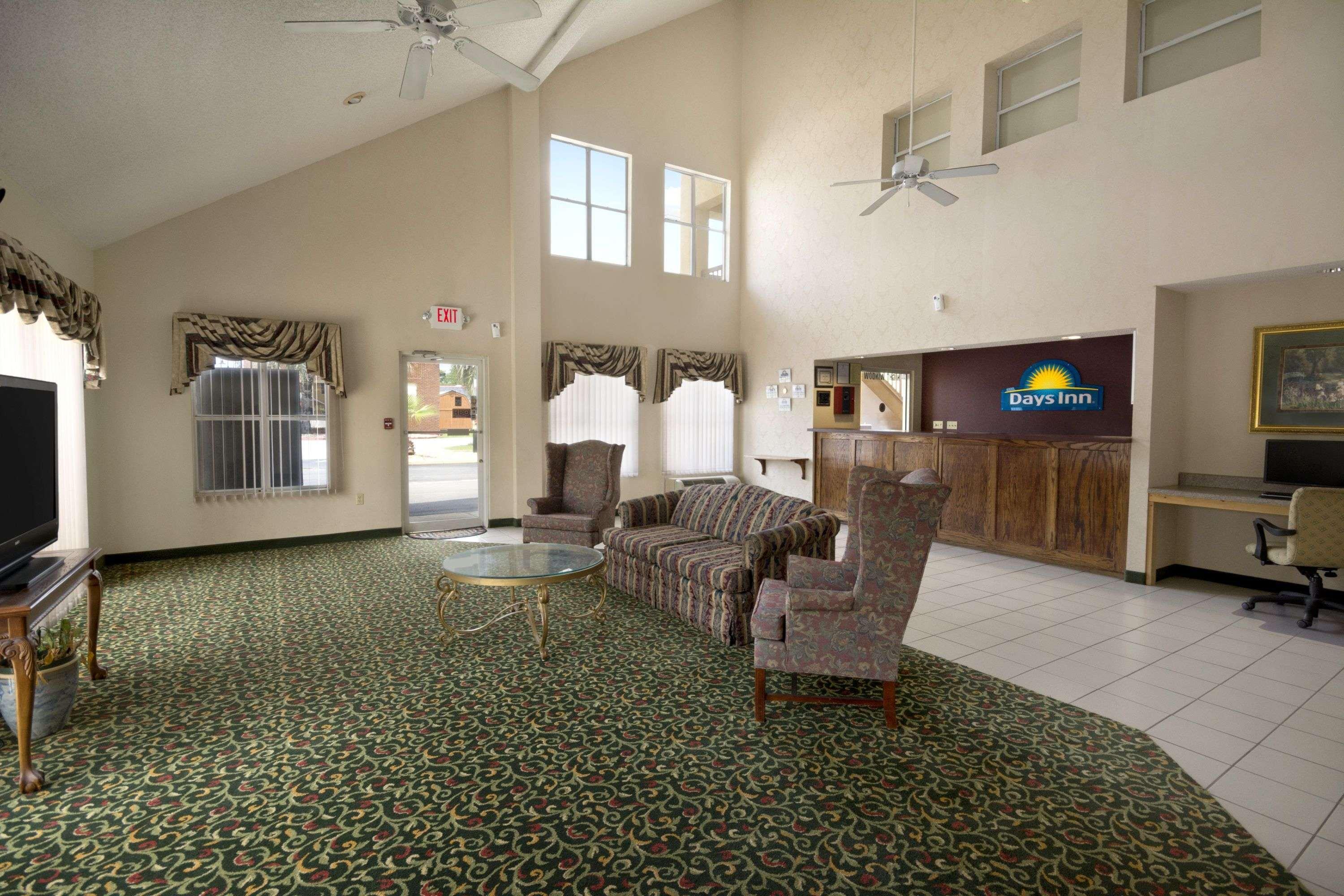 Days Inn By Wyndham Alma Buitenkant foto