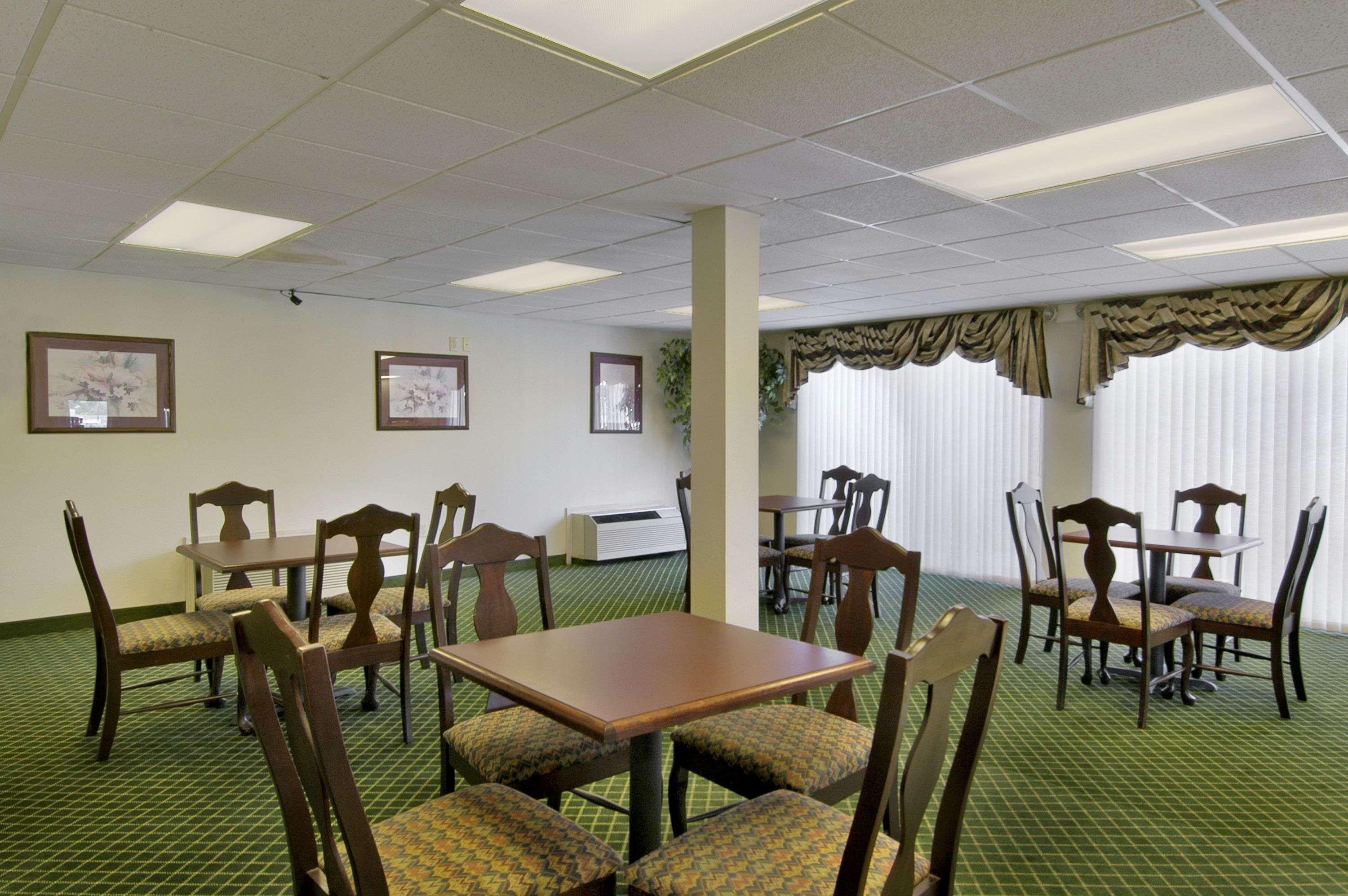 Days Inn By Wyndham Alma Buitenkant foto